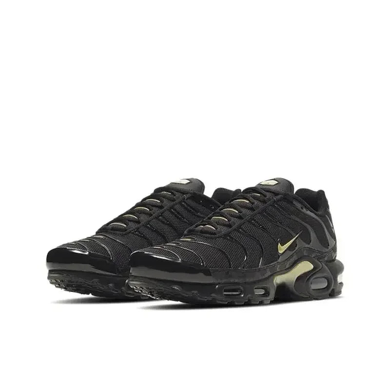 Air Max Plus TN Black/Metallic Gold